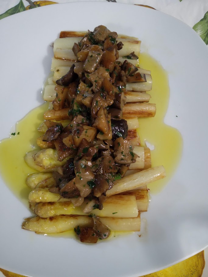 Receita de acompanhamento - Espargos com cogumelos